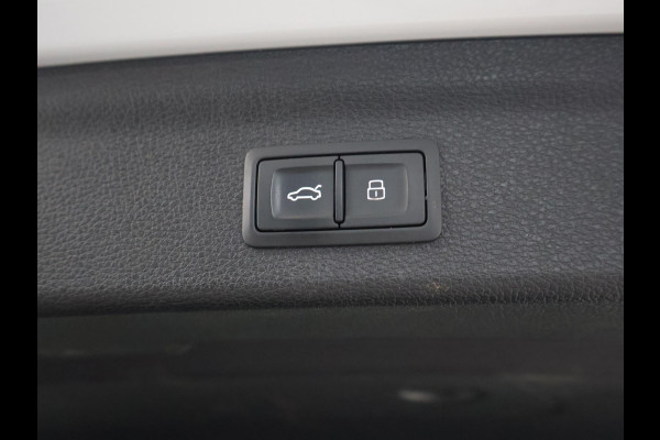 Audi Q3 40 TFSI 190 PK QUATTRO 3X S-LINE + TREKHAAK | ADAPTIVE CRUISE | VIRTUAL COCKPIT | STOELVERW.