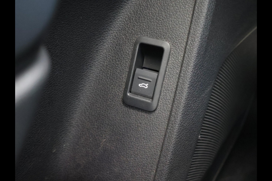 Audi Q3 40 TFSI 190 PK QUATTRO 3X S-LINE + TREKHAAK | ADAPTIVE CRUISE | VIRTUAL COCKPIT | STOELVERW.