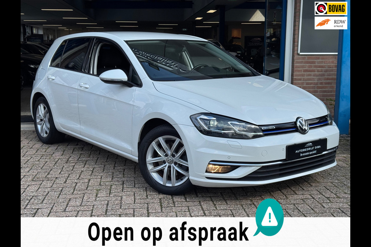 Volkswagen Golf 1.5 TSI Comfortline Business AUT CARPLAY NAP