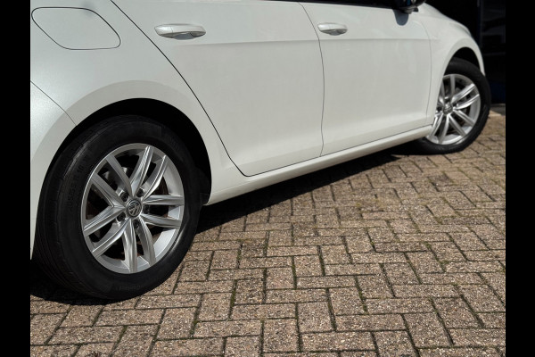 Volkswagen Golf 1.5 TSI Comfortline Business AUT CARPLAY NAP