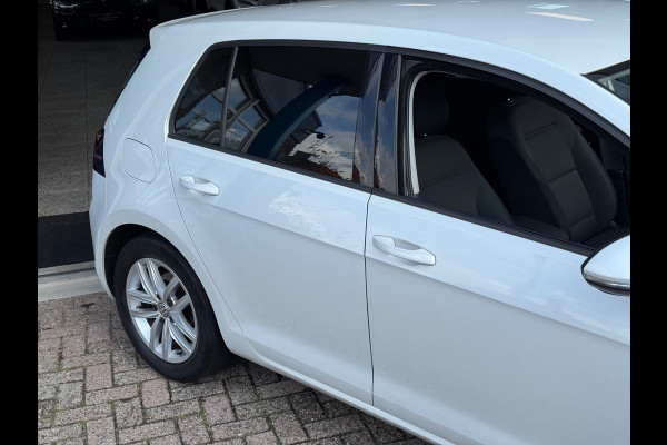 Volkswagen Golf 1.5 TSI Comfortline Business AUT CARPLAY NAP
