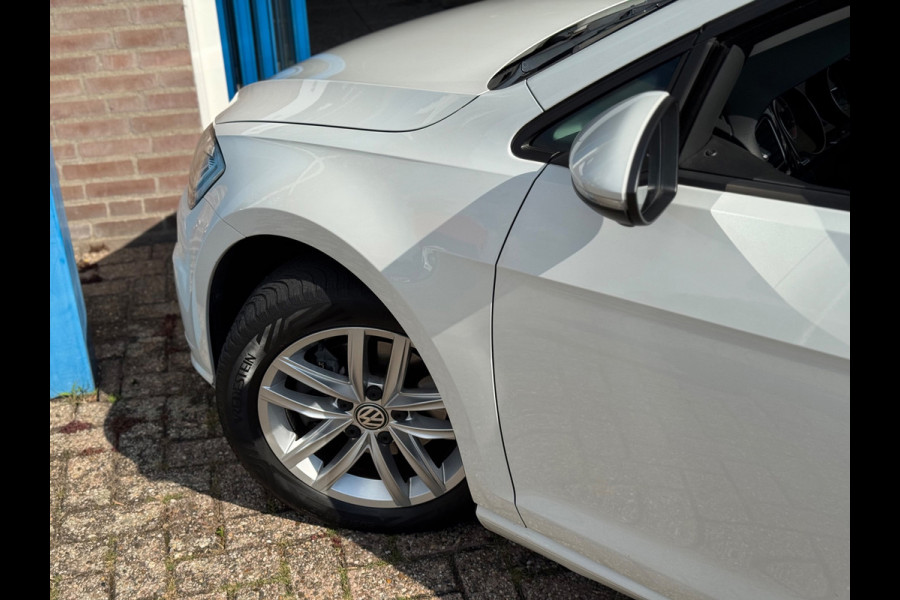 Volkswagen Golf 1.5 TSI Comfortline Business AUT CARPLAY NAP