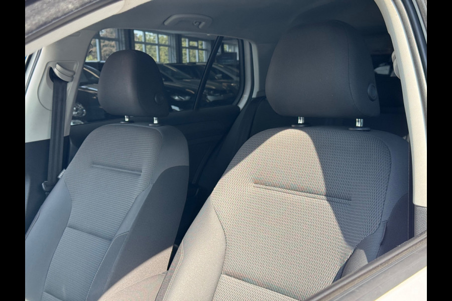 Volkswagen Golf 1.5 TSI Comfortline Business AUT CARPLAY NAP