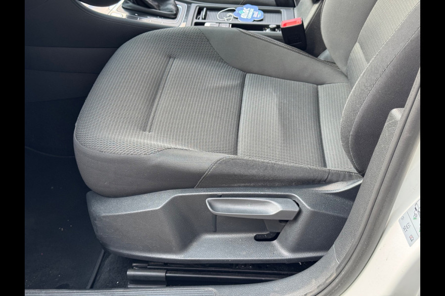 Volkswagen Golf 1.5 TSI Comfortline Business AUT CARPLAY NAP