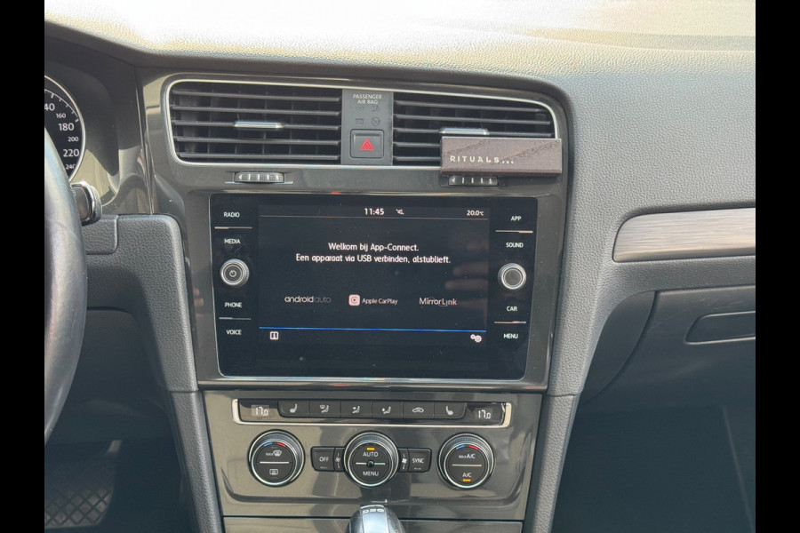 Volkswagen Golf 1.5 TSI Comfortline Business AUT CARPLAY NAP