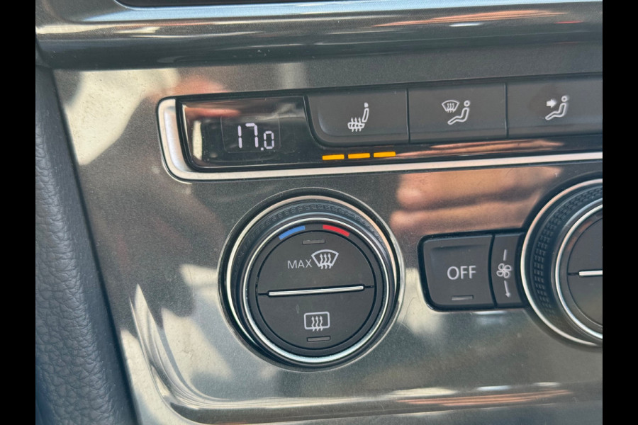 Volkswagen Golf 1.5 TSI Comfortline Business AUT CARPLAY NAP