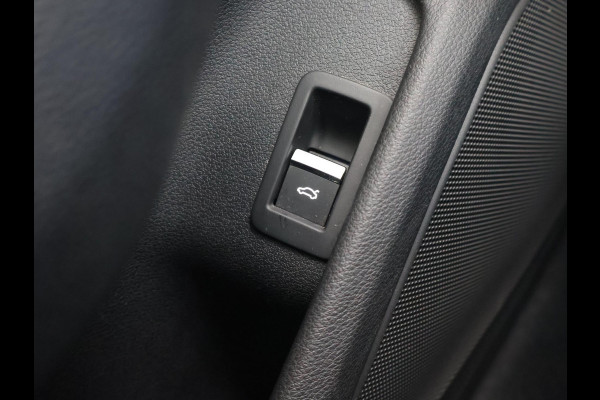 Audi A4 Avant 40 TDI 190 PK AUT. + PANORAMA | AFN. TREKHAAK | LEDER SPORTINTERIEUR | APPLE CARPLAY | STOELVERW.