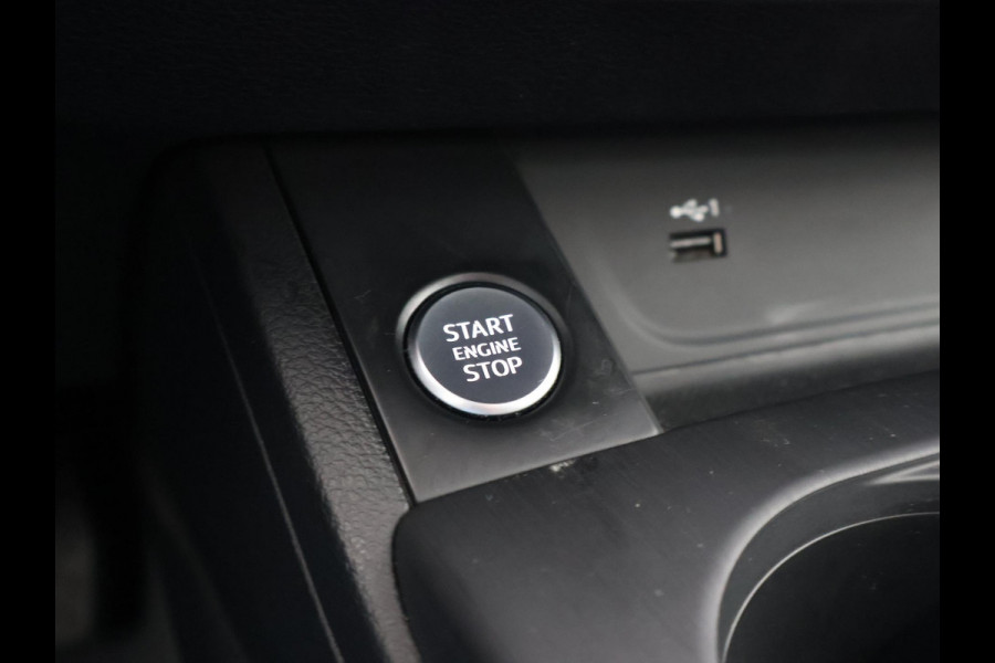 Audi A4 Avant 40 TDI 190 PK AUT. + PANORAMA | AFN. TREKHAAK | LEDER SPORTINTERIEUR | APPLE CARPLAY | STOELVERW.