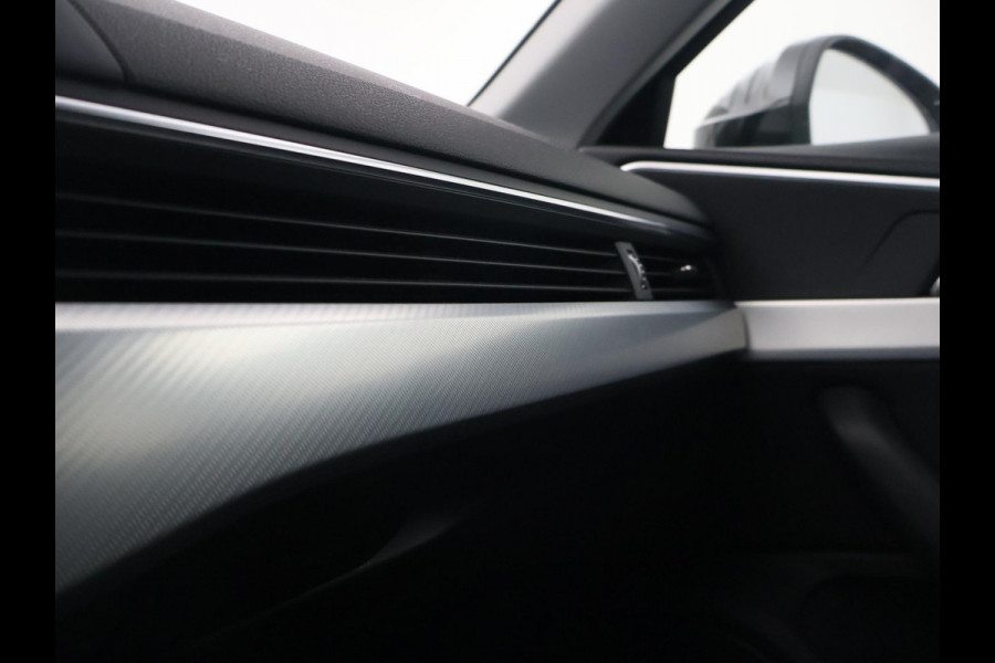 Audi A4 Avant 40 TDI 190 PK AUT. + PANORAMA | AFN. TREKHAAK | LEDER SPORTINTERIEUR | APPLE CARPLAY | STOELVERW.