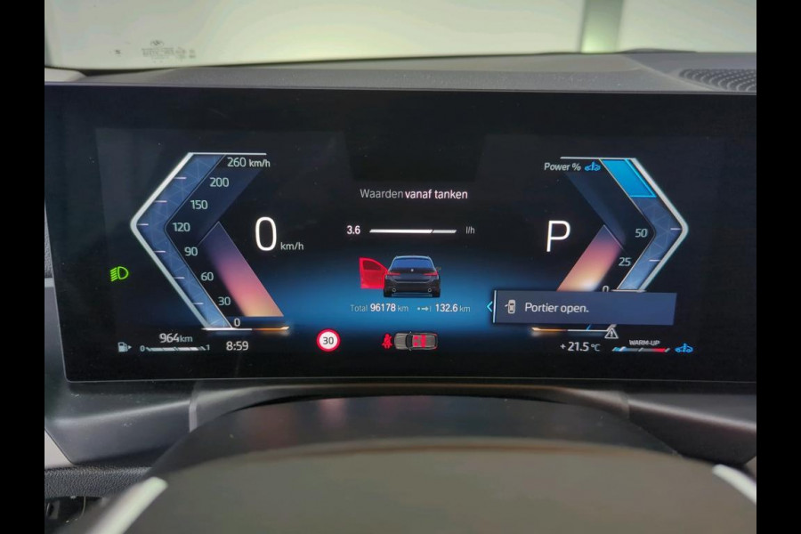 BMW 3 Serie Touring 318i NL-AUTO | PANODAK | PDC | Curved Display