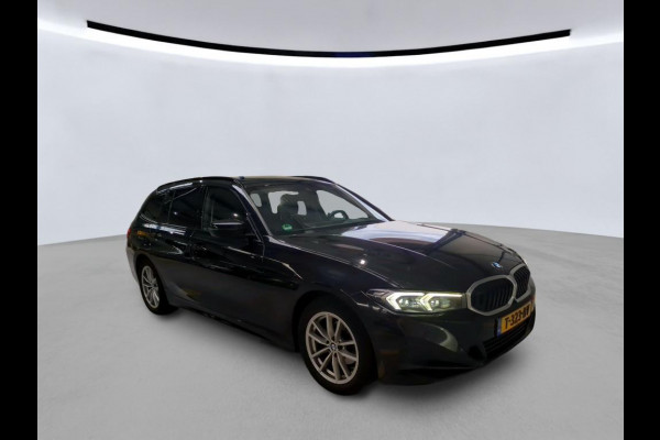 BMW 3 Serie Touring 318i NL-AUTO | PANODAK | PDC | Curved Display