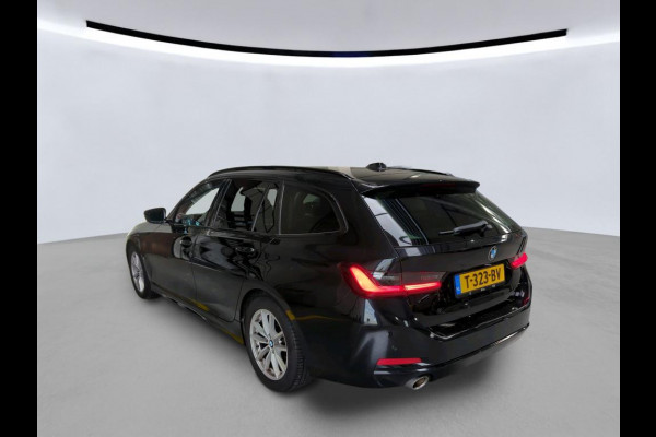 BMW 3 Serie Touring 318i NL-AUTO | PANODAK | PDC | Curved Display