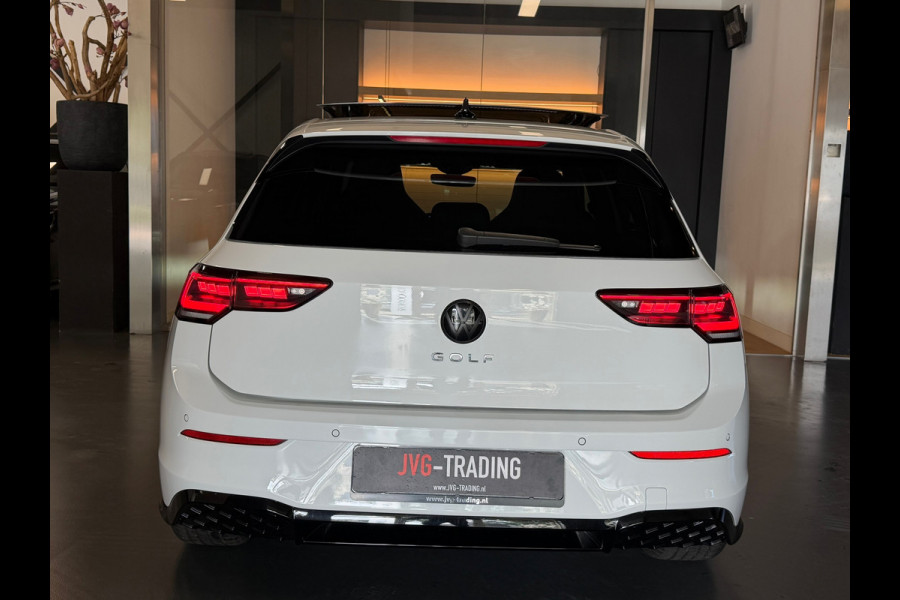 Volkswagen Golf 8.5 1.5 eTSI R-Line Facelift Panorama IQ-light Camera