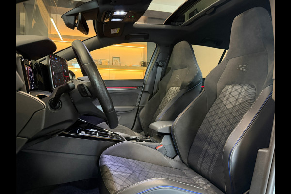 Volkswagen Golf 8.5 1.5 eTSI R-Line Facelift Panorama Camera Nardo