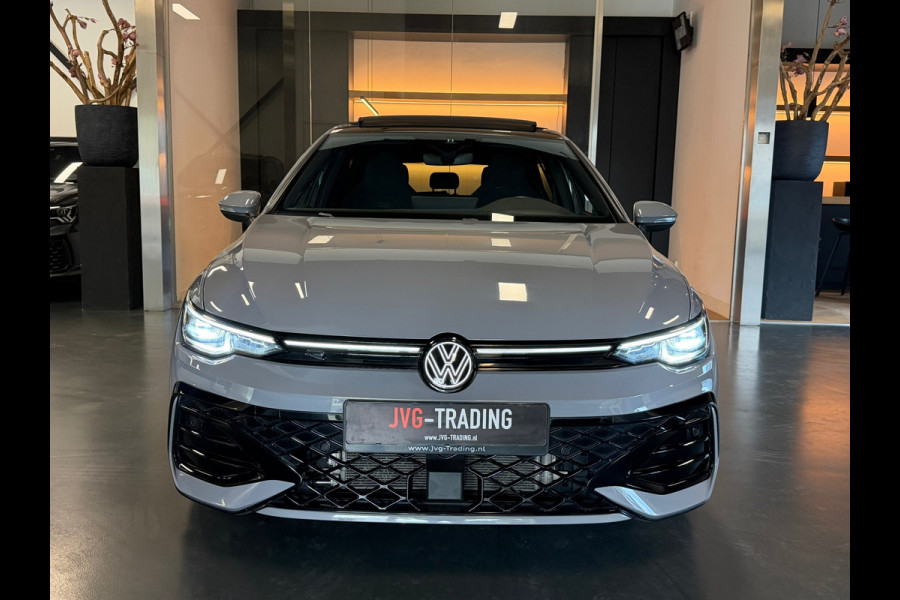 Volkswagen Golf 8.5 1.5 eTSI R-Line Facelift Panorama Camera Nardo
