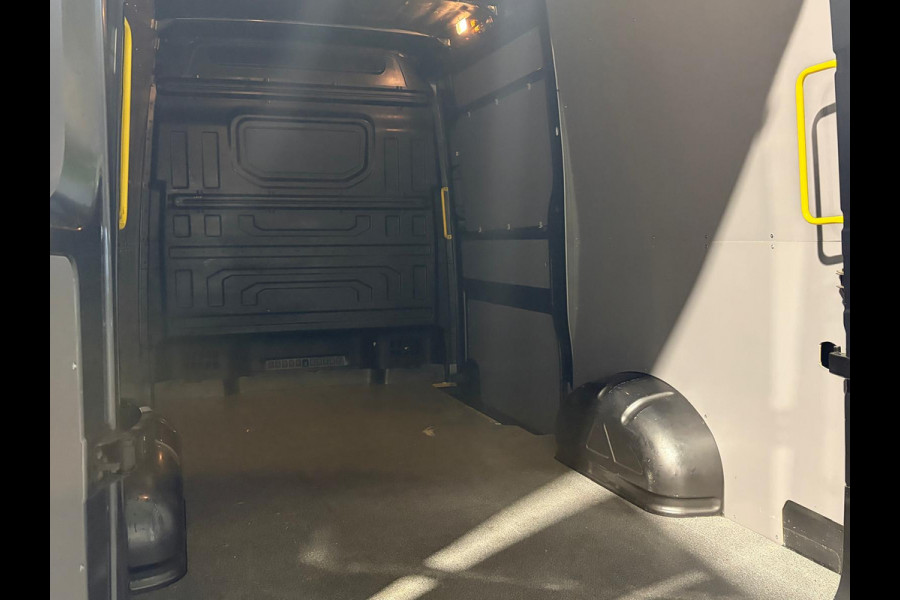 Volkswagen Crafter 35 2.0 TDI L3H3 EURO VI 3-Zits | Camera | Airco | Dak ventilatie | Cruise |