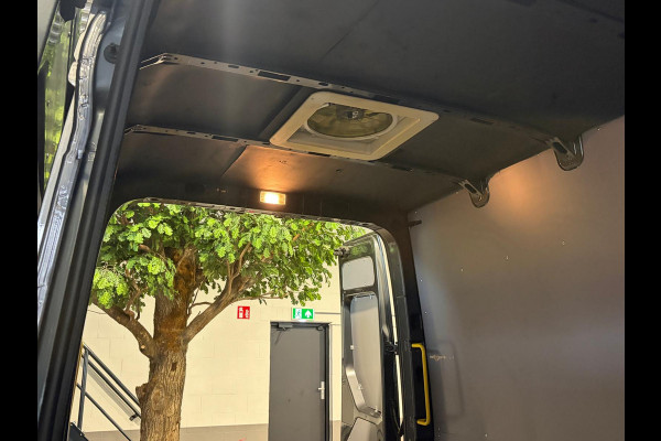 Volkswagen Crafter 35 2.0 TDI L3H3 EURO VI 3-Zits | Camera | Airco | Dak ventilatie | Cruise |