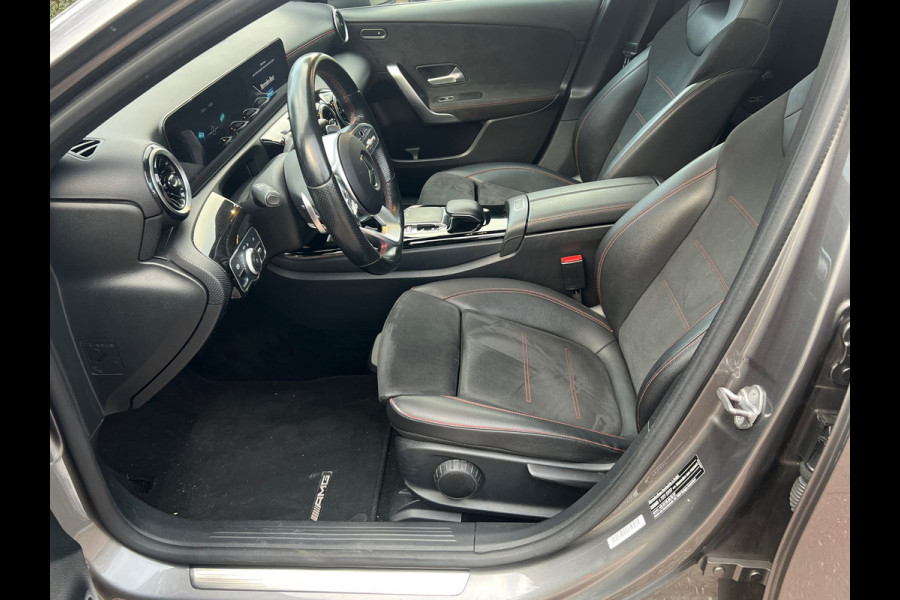 Mercedes-Benz A-Klasse 200 Premium AMG Pakket Panoramadak !