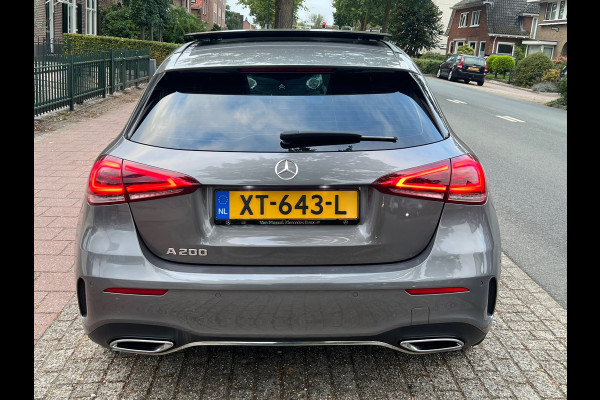 Mercedes-Benz A-Klasse 200 Premium AMG Pakket Panoramadak !