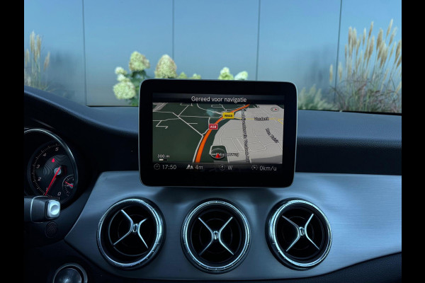Mercedes-Benz CLA-Klasse 180 AMG Night NAVI|LEDER|LED|SPORTVELGEN|CR CONTROL