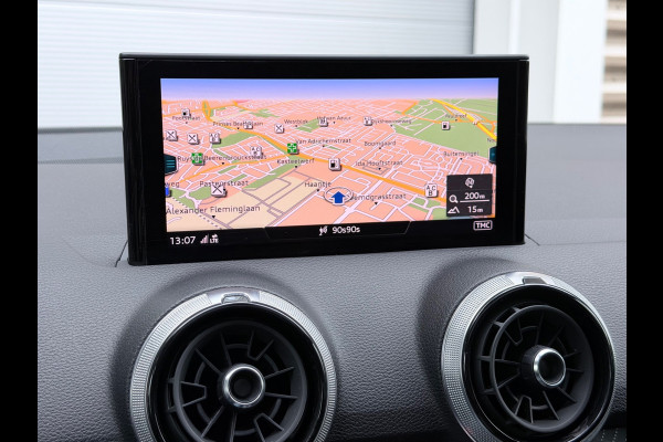Audi Q2 35 TFSI S Edition Pano/Camera/Sfeer/Matrix