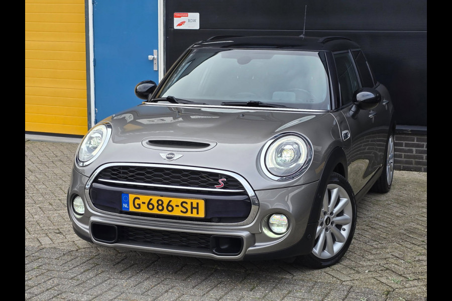 MINI 5-deurs 2.0 Cooper S Chili Serious Business / AUT / 5 Deurs / Navi / Head Up / Harman Kardon / Stoelverwarming / Led / Pdc