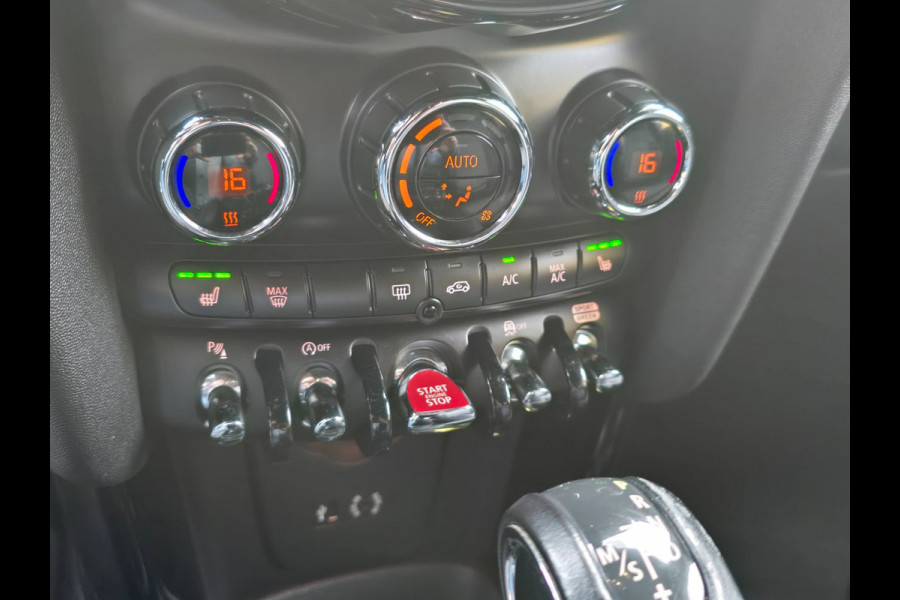 MINI 5-deurs 2.0 Cooper S Chili Serious Business / AUT / 5 Deurs / Navi / Head Up / Harman Kardon / Stoelverwarming / Led / Pdc