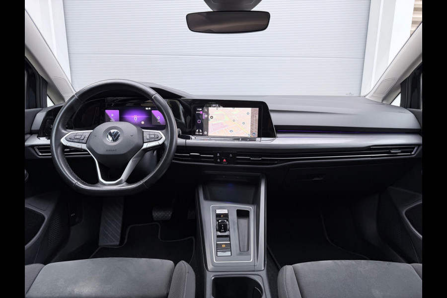 Volkswagen Golf 1.5 eTSI R-Line Pano/Memory/HuD