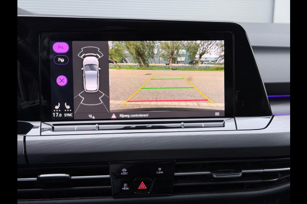 Volkswagen Golf 1.5 eTSI R-Line Pano/Memory/HuD