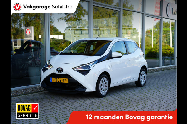 Toyota Aygo 1.0 VVT-i x-play | LED | Achteruitrijcamera | Apple Carplay/Android Auto |