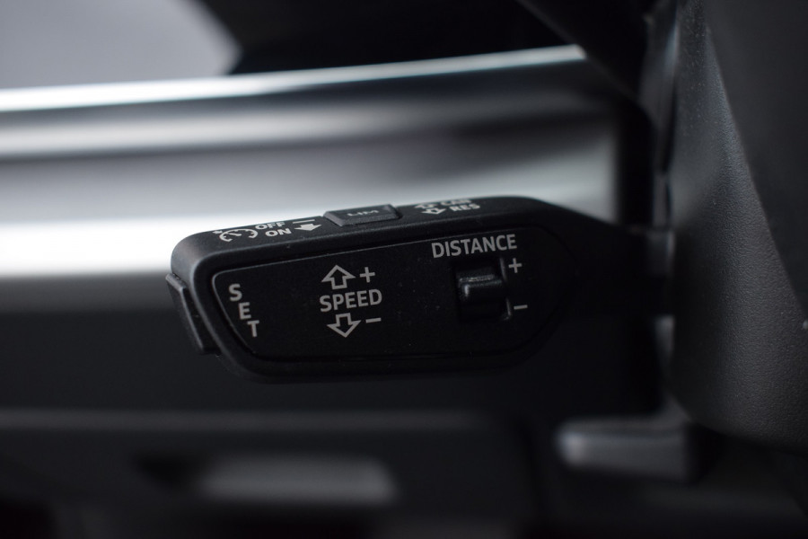 Audi Q8 55 TFSI e Quattro | Luchtvering | Trekhaak | B&O | Leer | 360 camera | 22"