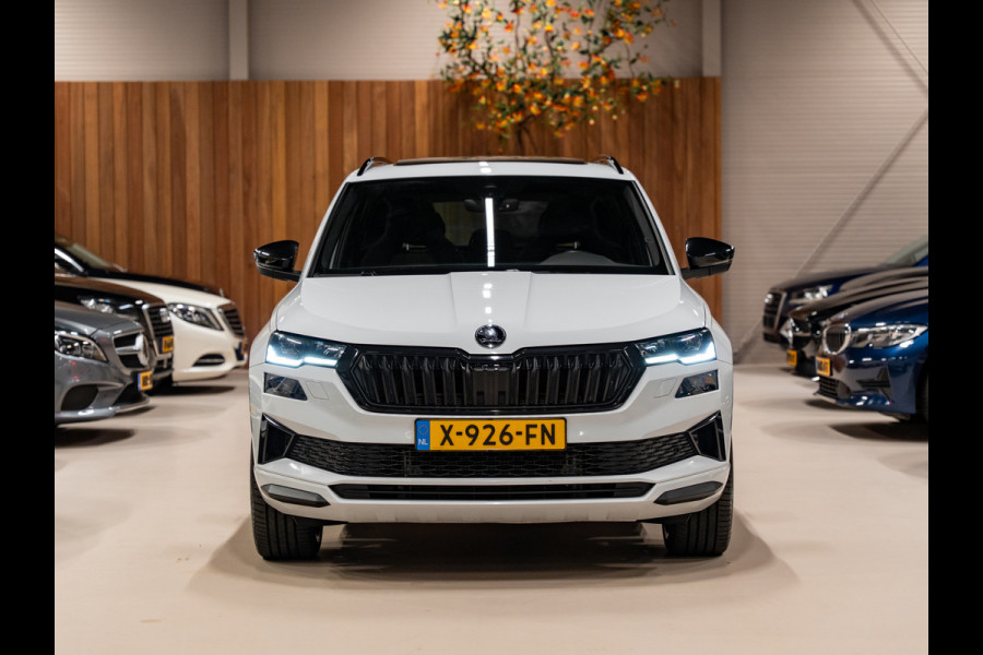 Škoda Karoq 1.5 TSI DSG ACT Sportline, Facelift, Pano, ACC, Apple Carplay, Cam, PDC, Ambiënte Light, Clima, Voll Onderhouden