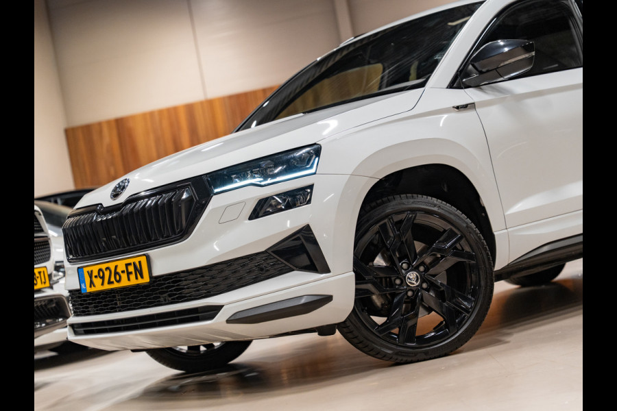 Škoda Karoq 1.5 TSI DSG ACT Sportline, Facelift, Pano, ACC, Apple Carplay, Cam, PDC, Ambiënte Light, Clima, Voll Onderhouden