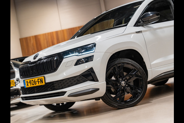 Škoda Karoq 1.5 TSI DSG ACT Sportline, Facelift, Pano, ACC, Apple Carplay, Cam, PDC, Ambiënte Light, Clima, Voll Onderhouden