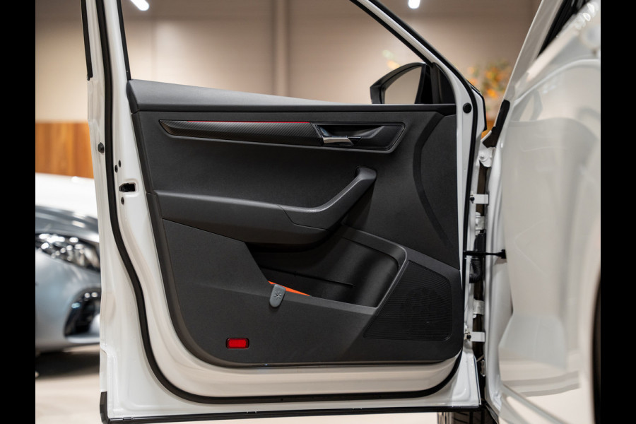 Škoda Karoq 1.5 TSI DSG ACT Sportline, Facelift, Pano, ACC, Apple Carplay, Cam, PDC, Ambiënte Light, Clima, Voll Onderhouden