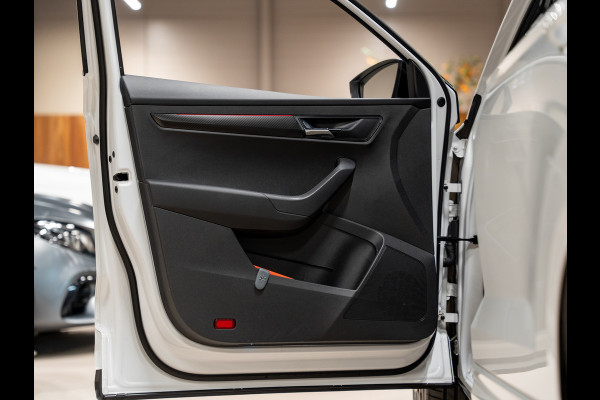 Škoda Karoq 1.5 TSI DSG ACT Sportline, Facelift, Pano, ACC, Apple Carplay, Cam, PDC, Ambiënte Light, Clima, Voll Onderhouden