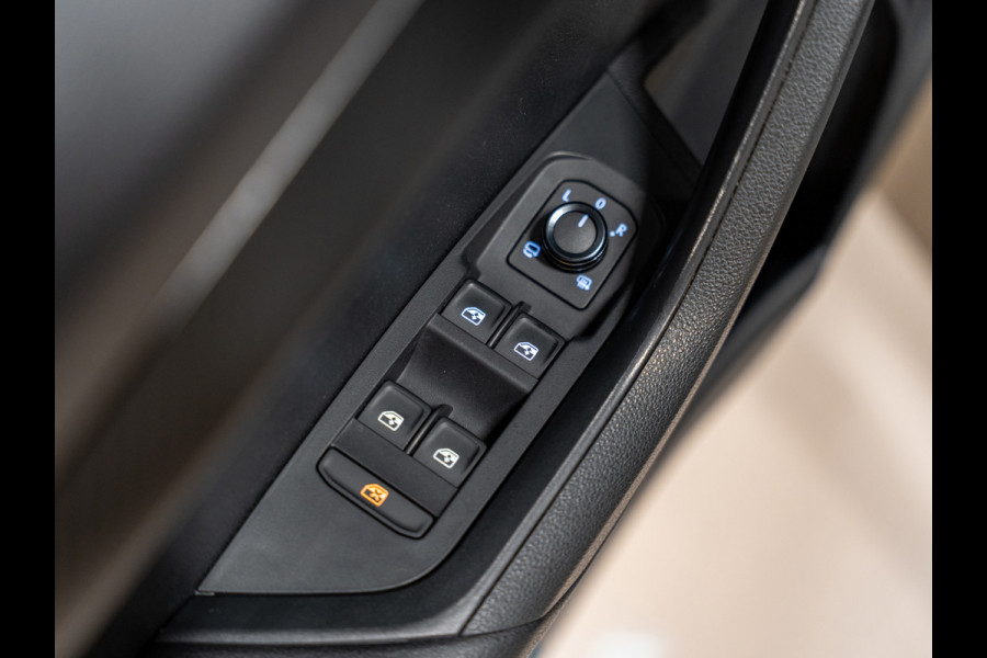 Škoda Karoq 1.5 TSI DSG ACT Sportline, Facelift, Pano, ACC, Apple Carplay, Cam, PDC, Ambiënte Light, Clima, Voll Onderhouden