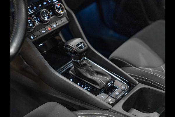 Škoda Karoq 1.5 TSI DSG ACT Sportline, Facelift, Pano, ACC, Apple Carplay, Cam, PDC, Ambiënte Light, Clima, Voll Onderhouden