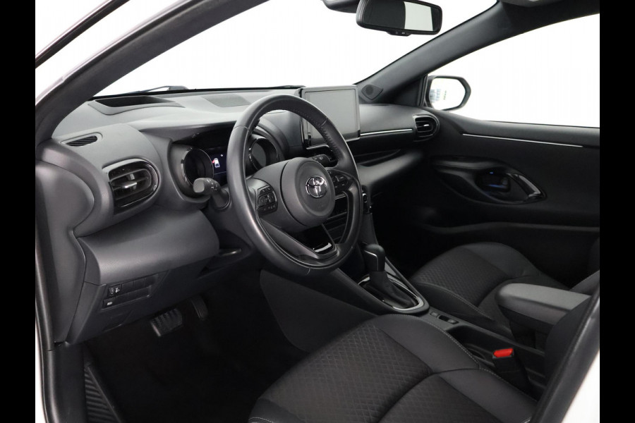 Toyota Yaris 1.5 Hybrid Executive Bi-Tone | Stoelverwarming | Navigatie | Parkeersenoren | Apple Carplay & AndroidAUTO |