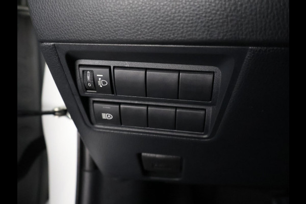 Toyota Yaris 1.5 Hybrid Executive Bi-Tone | Stoelverwarming | Navigatie | Parkeersenoren | Apple Carplay & AndroidAUTO |