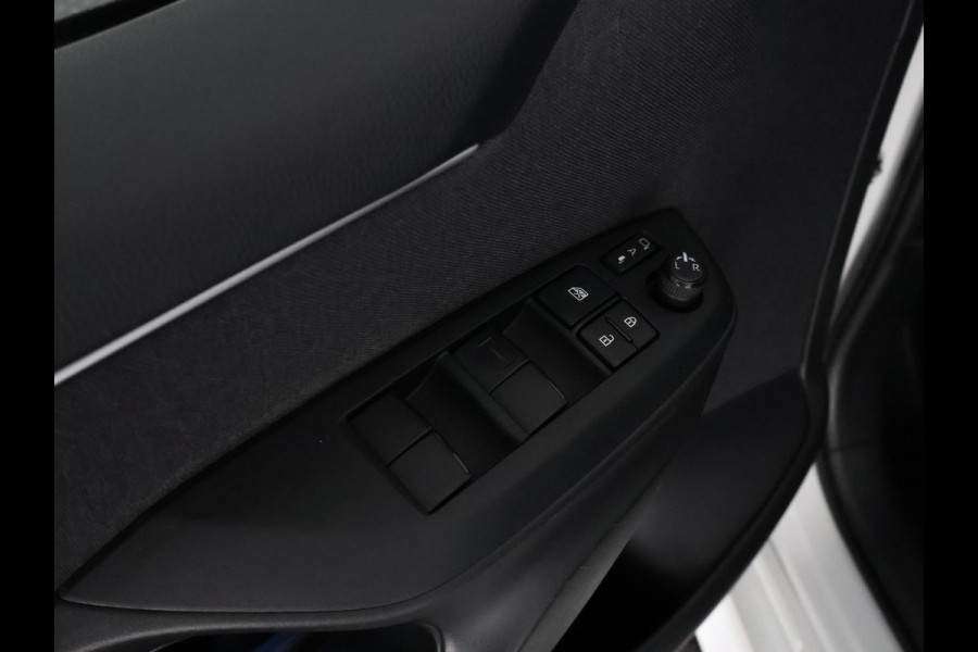 Toyota Yaris 1.5 Hybrid Executive Bi-Tone | Stoelverwarming | Navigatie | Parkeersenoren | Apple Carplay & AndroidAUTO |