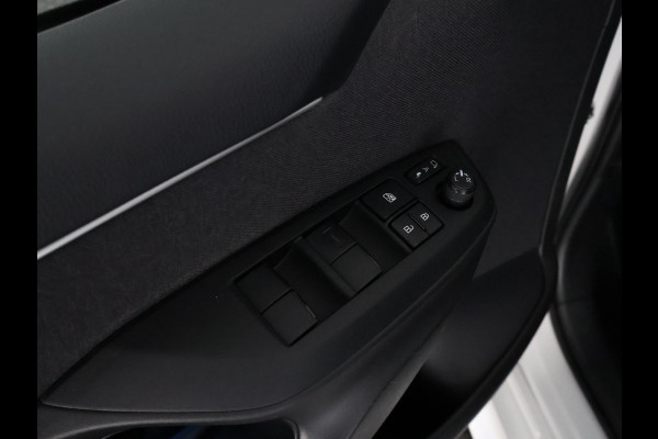 Toyota Yaris 1.5 Hybrid Executive Bi-Tone | Stoelverwarming | Navigatie | Parkeersenoren | Apple Carplay & AndroidAUTO |