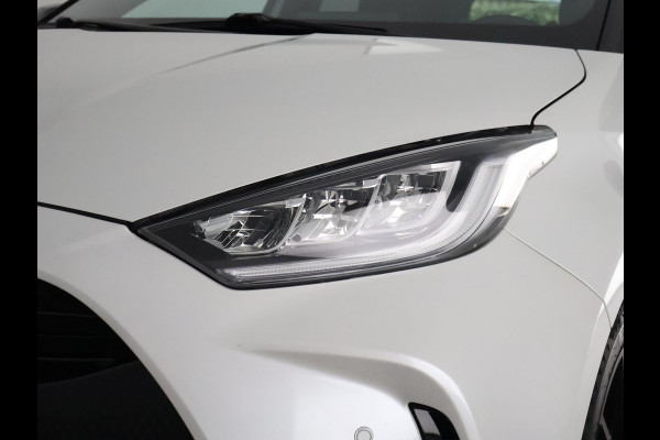 Toyota Yaris 1.5 Hybrid Executive Bi-Tone | Stoelverwarming | Navigatie | Parkeersenoren | Apple Carplay & AndroidAUTO |