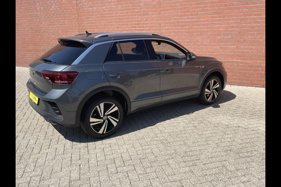 Volkswagen T-Roc 1.5 TSI 150pk DSG R-Line Navigatie Apple Carplay / Android Auto Parkeersensoren Afneembare trekhaak Park Assist Adaptive Cruise Control Elektrische achterklep Stoel- en stuurverwarming Climate Control Ledverlichting Virtual Cockpit