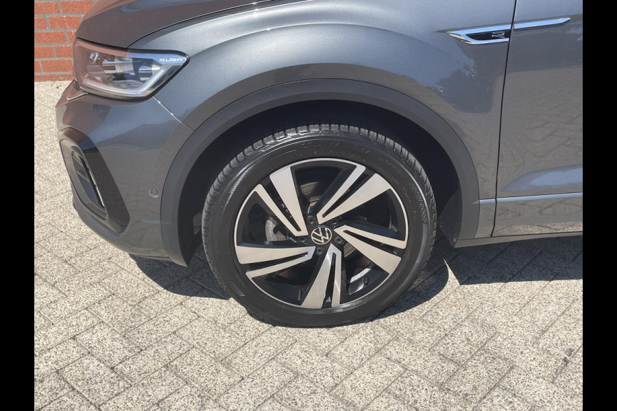 Volkswagen T-Roc 1.5 TSI 150pk DSG R-Line Navigatie Apple Carplay / Android Auto Parkeersensoren Afneembare trekhaak Park Assist Adaptive Cruise Control Elektrische achterklep Stoel- en stuurverwarming Climate Control Ledverlichting Virtual Cockpit