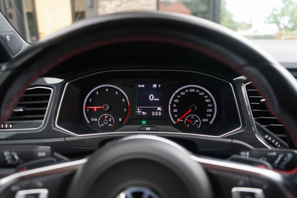 Volkswagen T-Roc Sport 1.5 TSI 150PK R-Line/DSG-Automaat/ACC/Camera/Beats
