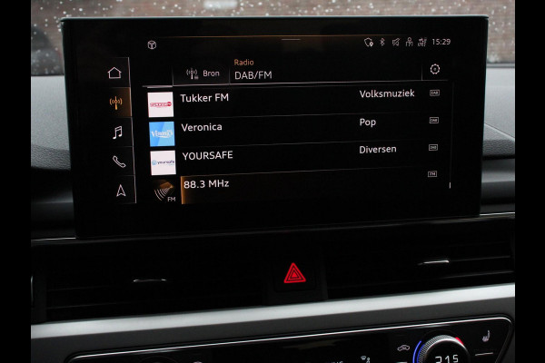 Audi A4 Avant 40 TFSI 205pk Automaat S Line Plus Navigatie Climate Control Cruise control Lichtmetalen velgen Stoelverwarming Parkeersensoren Elektrische achterklep