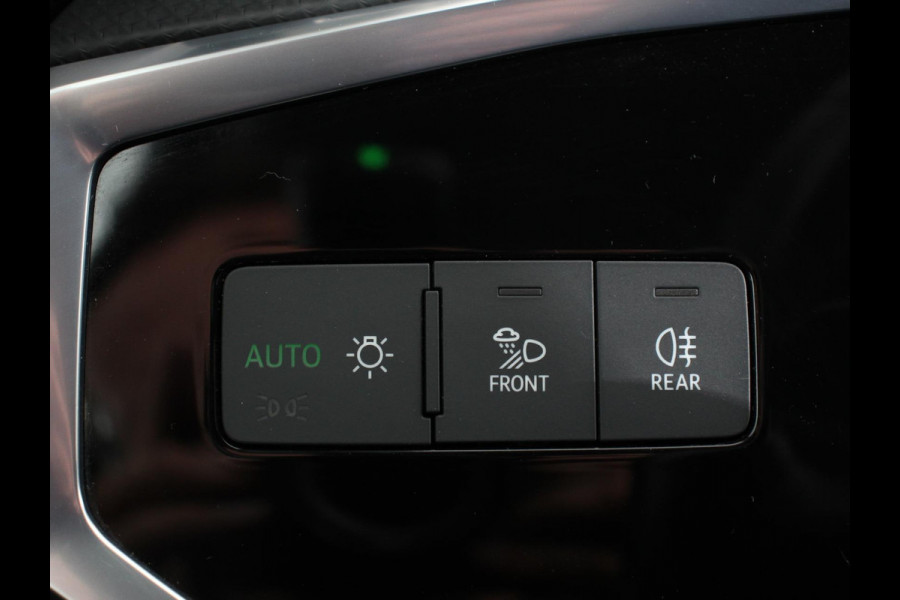 Audi Q3 Sportback 45 TFSI e PHEV Automaat Attitude Plus Electrisch bedienbare kofferklep Dab 20"Lichtmtelalen velgen Extra Getint glas Led Dab Navigatie Apple Carplay/Android Auto