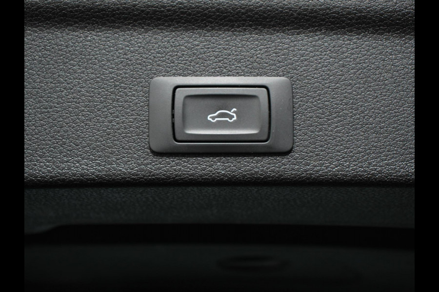 Audi Q3 Sportback 45 TFSI e PHEV Automaat Attitude Plus Electrisch bedienbare kofferklep Dab 20"Lichtmtelalen velgen Extra Getint glas Led Dab Navigatie Apple Carplay/Android Auto
