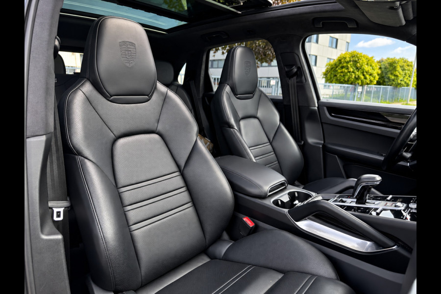 Porsche Cayenne 4.0 Turbo S E-Hybrid 680 PK Pano Softclose Sportchrone Ventilatie